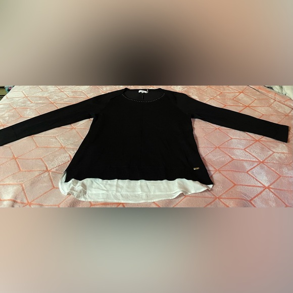 Calvin Klein Tops - 🖤 NWT Calvin Klein Black Top with White Accents 🖤